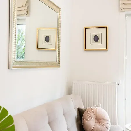 Mokotow Empire * وارسو